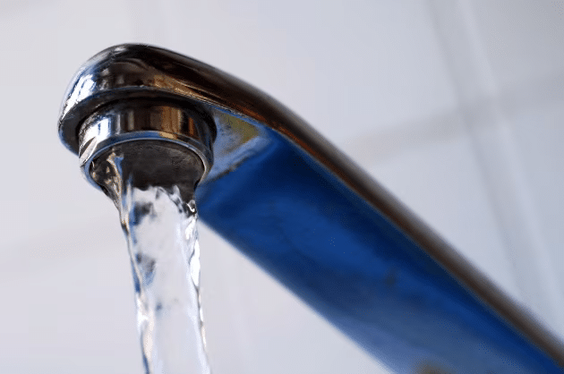 acqua dal rubinetto